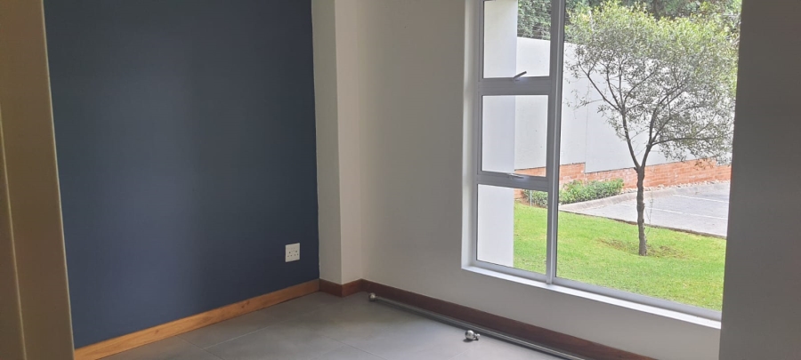To Let 2 Bedroom Property for Rent in Bryanston Gauteng