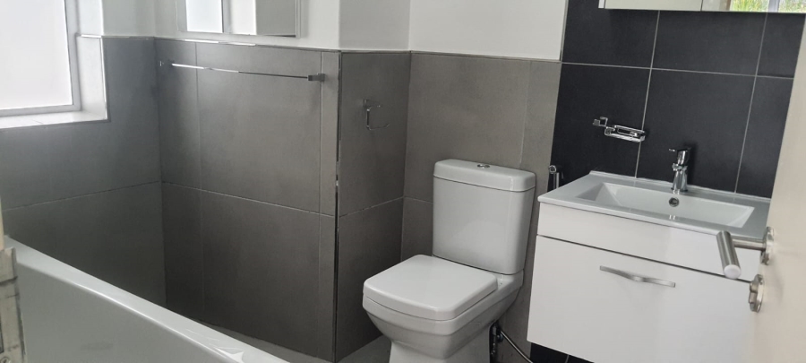 To Let 2 Bedroom Property for Rent in Bryanston Gauteng