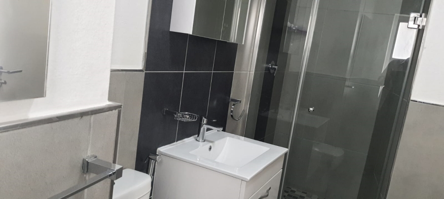 To Let 2 Bedroom Property for Rent in Bryanston Gauteng
