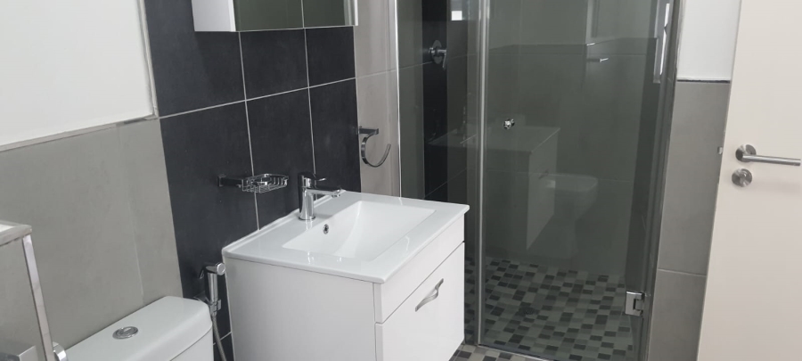 To Let 2 Bedroom Property for Rent in Bryanston Gauteng