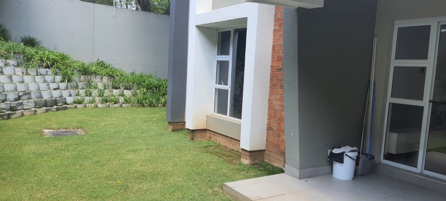 To Let 2 Bedroom Property for Rent in Bryanston Gauteng