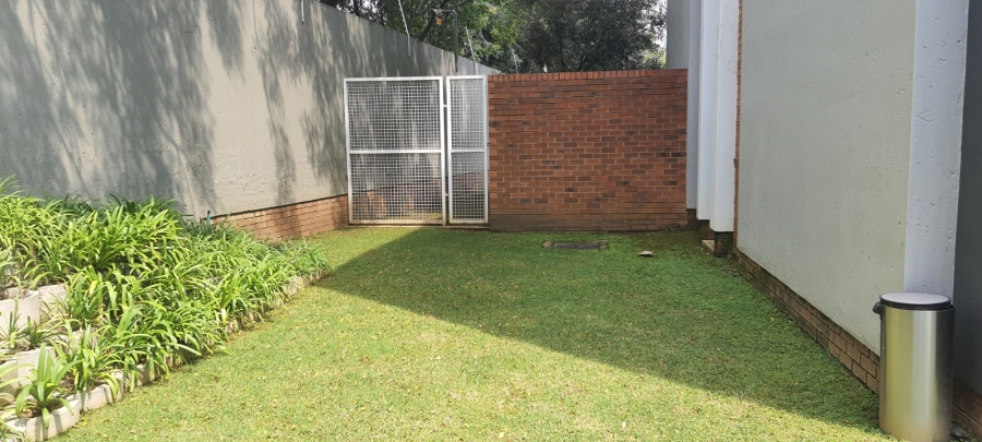 To Let 2 Bedroom Property for Rent in Bryanston Gauteng
