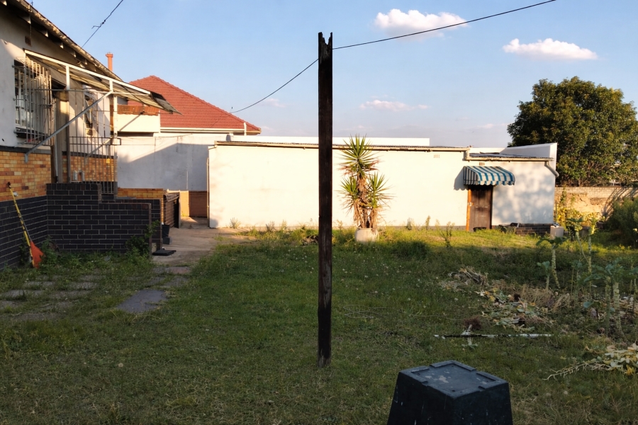 3 Bedroom Property for Sale in Linmeyer Gauteng