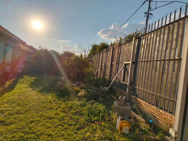 3 Bedroom Property for Sale in Linmeyer Gauteng