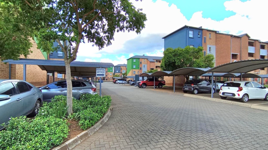 2 Bedroom Property for Sale in Heuweloord Gauteng