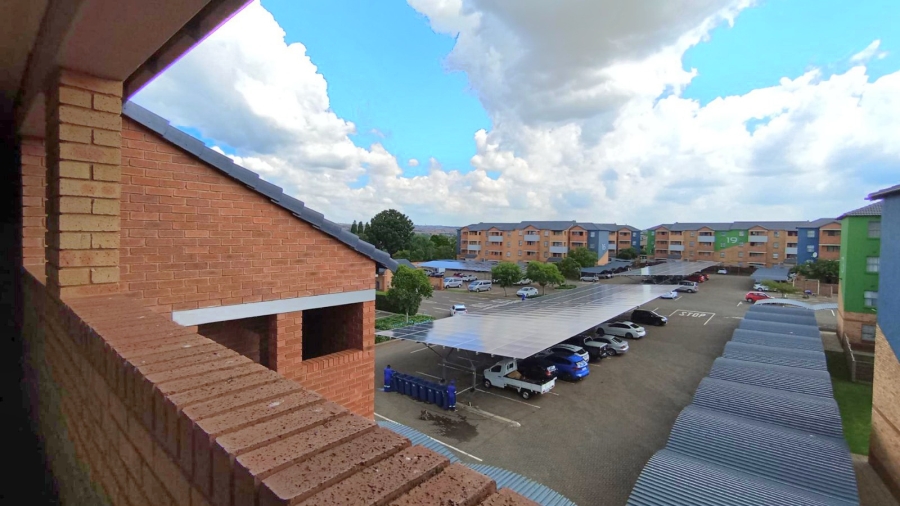 2 Bedroom Property for Sale in Heuweloord Gauteng