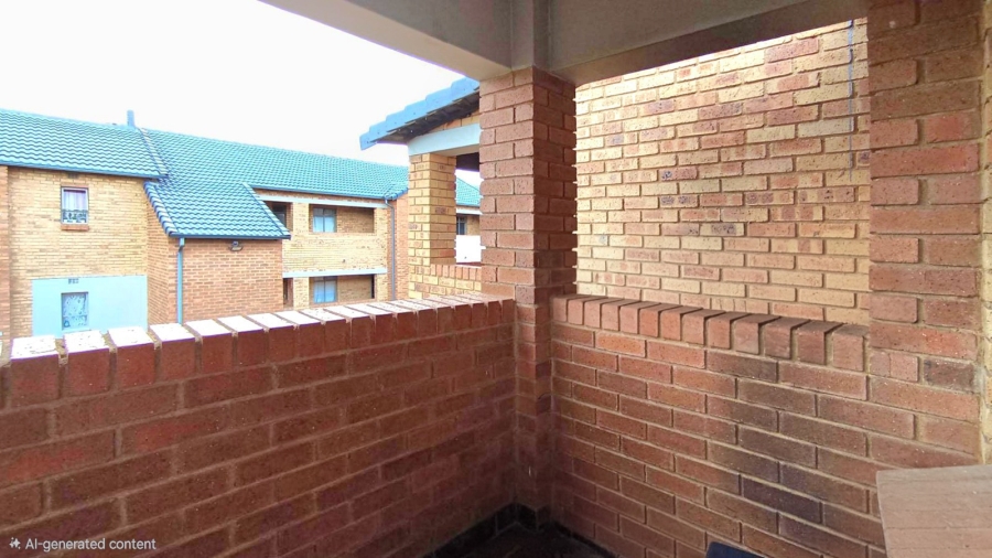 2 Bedroom Property for Sale in Heuweloord Gauteng