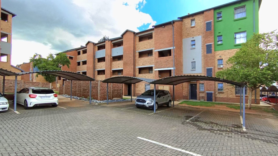 2 Bedroom Property for Sale in Heuweloord Gauteng