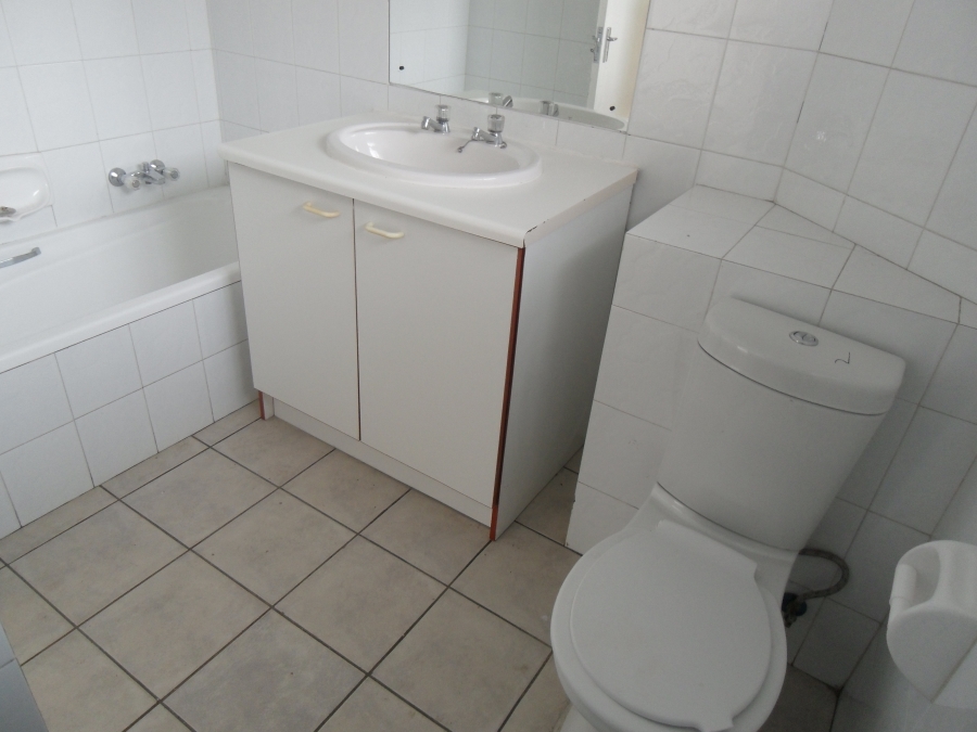 1 Bedroom Property for Sale in Rembrandt Park Gauteng