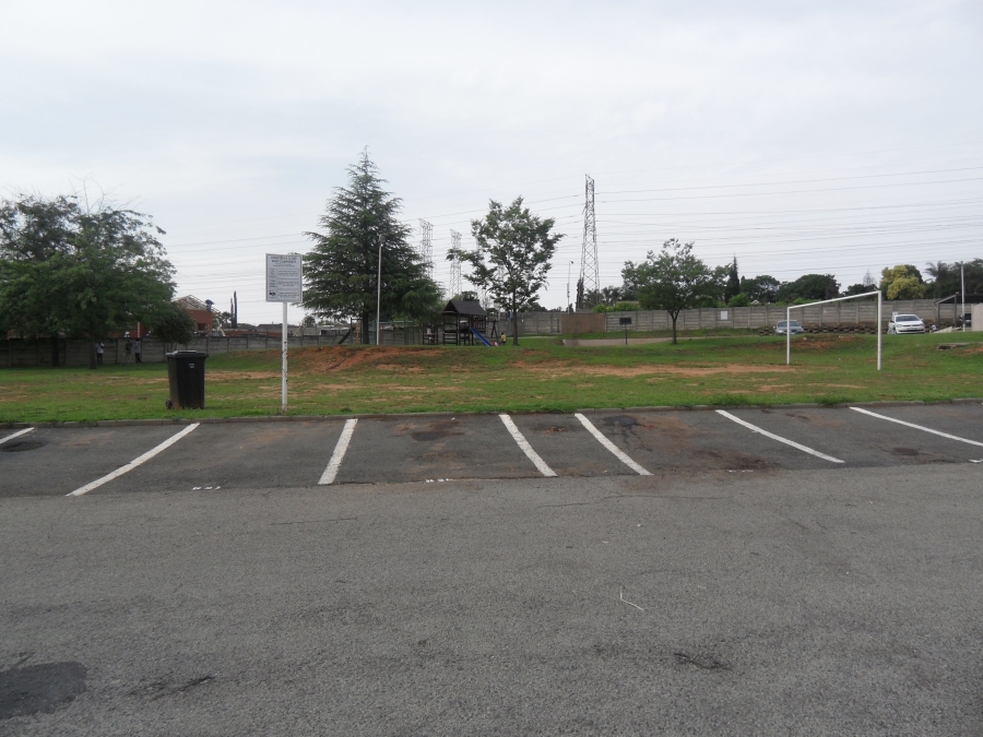 1 Bedroom Property for Sale in Rembrandt Park Gauteng