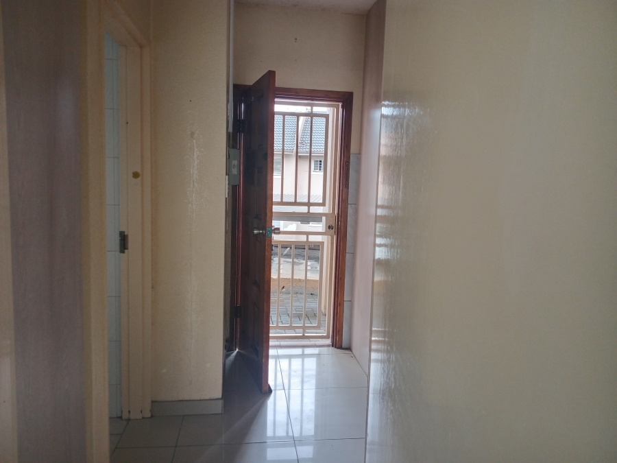 1 Bedroom Property for Sale in Rembrandt Park Gauteng
