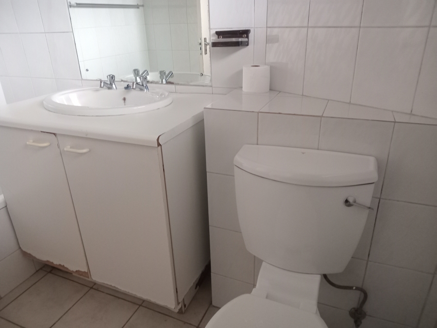 1 Bedroom Property for Sale in Rembrandt Park Gauteng