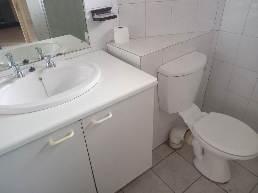 1 Bedroom Property for Sale in Rembrandt Park Gauteng