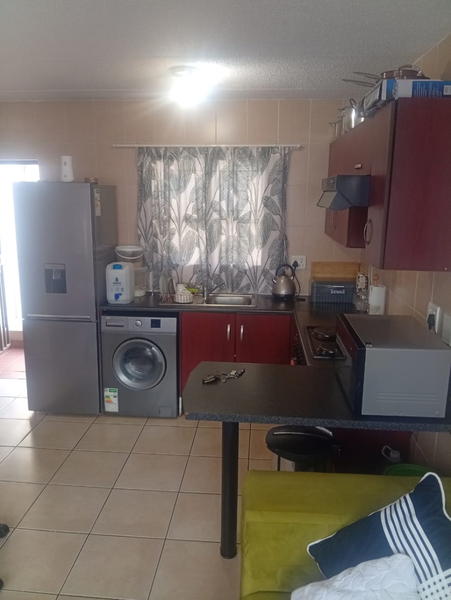 1 Bedroom Property for Sale in Ormonde View Gauteng
