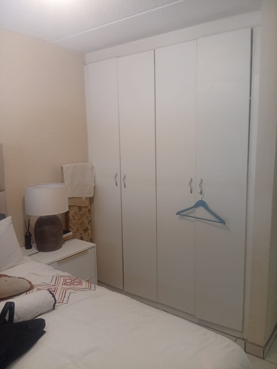 1 Bedroom Property for Sale in Ormonde View Gauteng