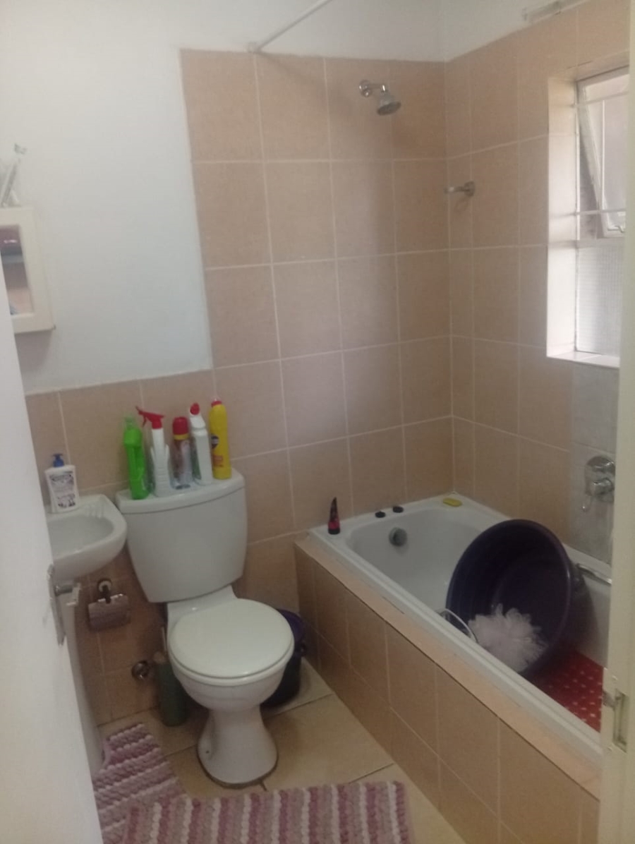 1 Bedroom Property for Sale in Ormonde View Gauteng