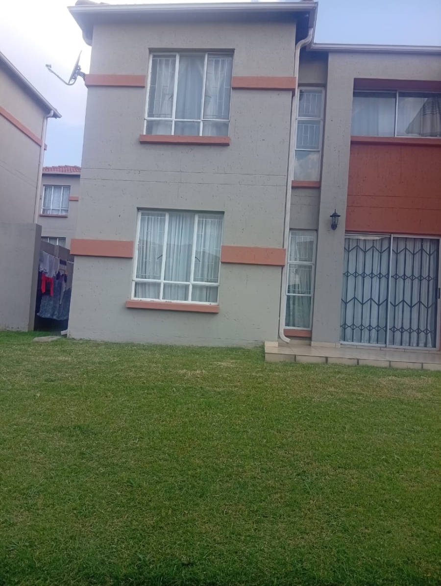 1 Bedroom Property for Sale in Ormonde View Gauteng