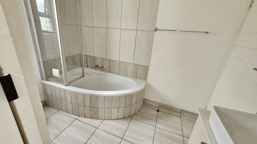 To Let 2 Bedroom Property for Rent in Rivonia Gauteng