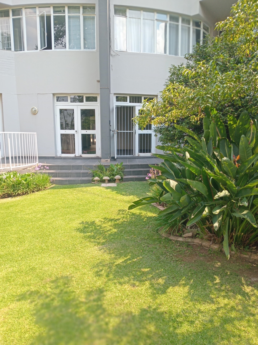 To Let 2 Bedroom Property for Rent in Illovo Gauteng
