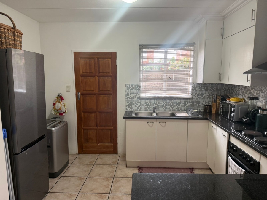 2 Bedroom Property for Sale in Florida Glen Gauteng