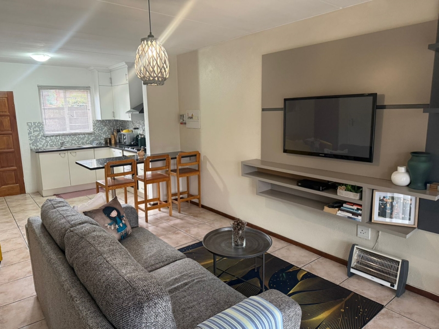 2 Bedroom Property for Sale in Florida Glen Gauteng