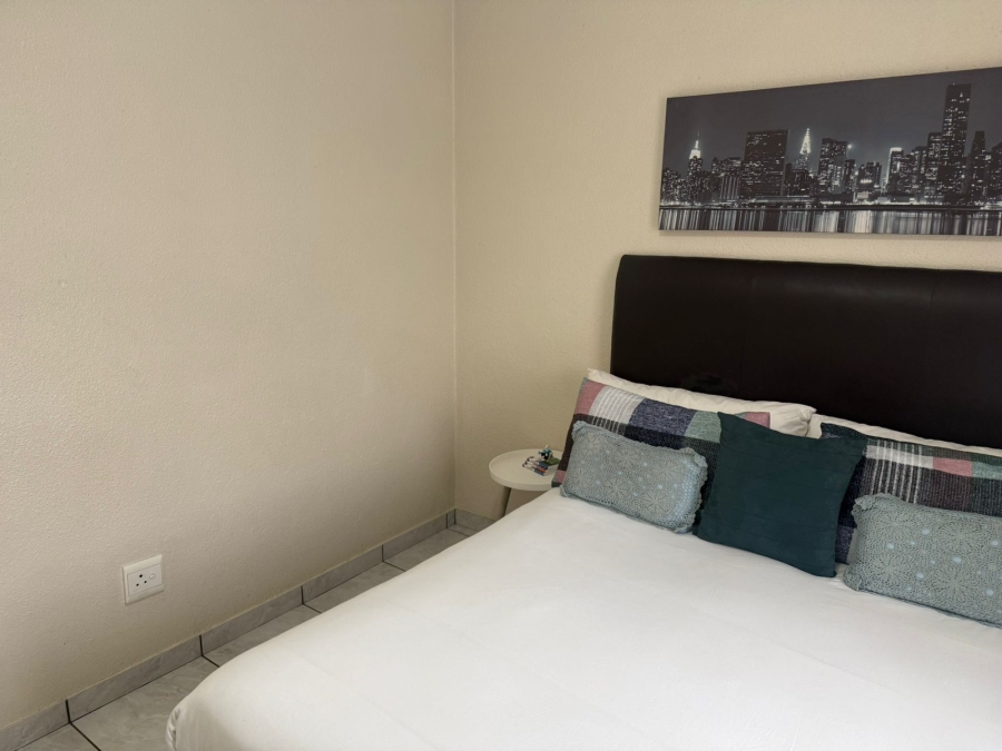 2 Bedroom Property for Sale in Florida Glen Gauteng
