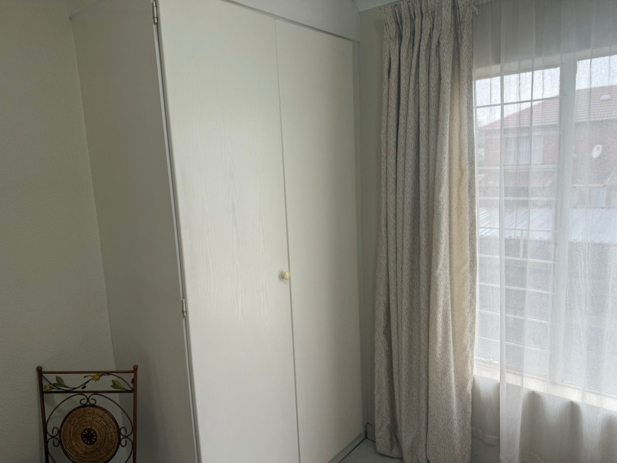 2 Bedroom Property for Sale in Florida Glen Gauteng