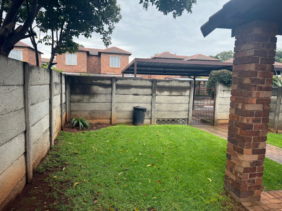 2 Bedroom Property for Sale in Florida Glen Gauteng