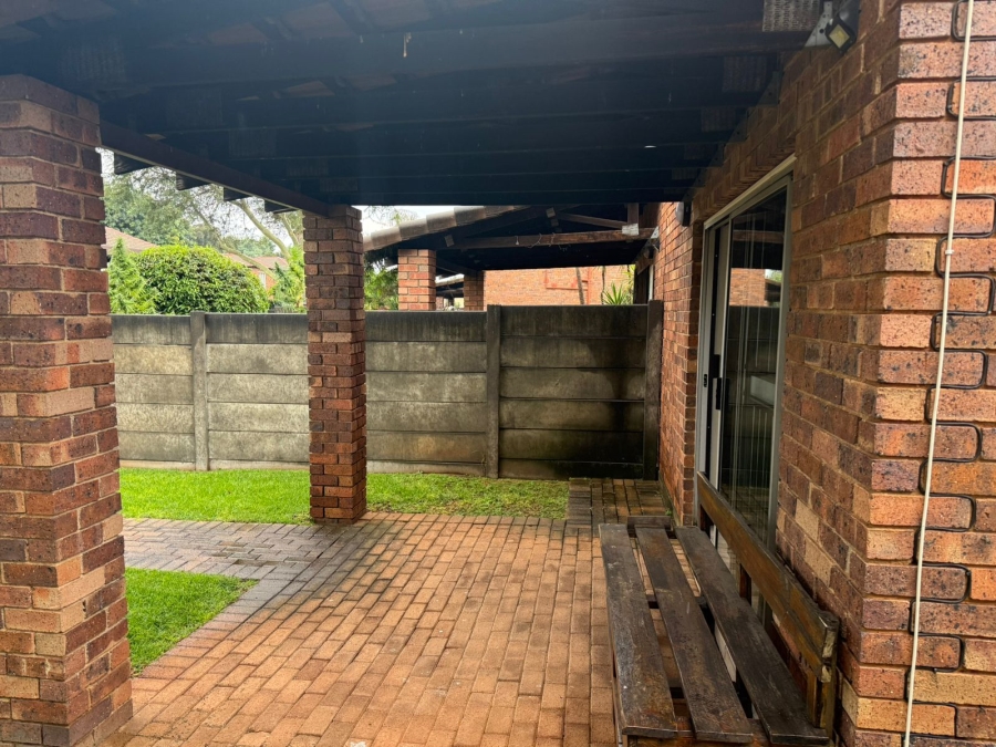 2 Bedroom Property for Sale in Florida Glen Gauteng
