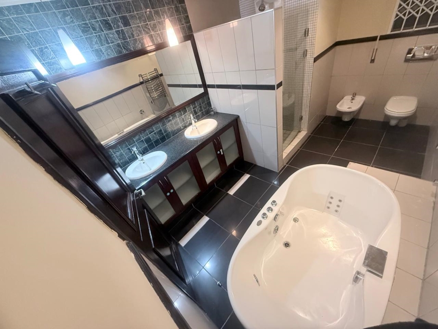 To Let 3 Bedroom Property for Rent in Morningside Gauteng