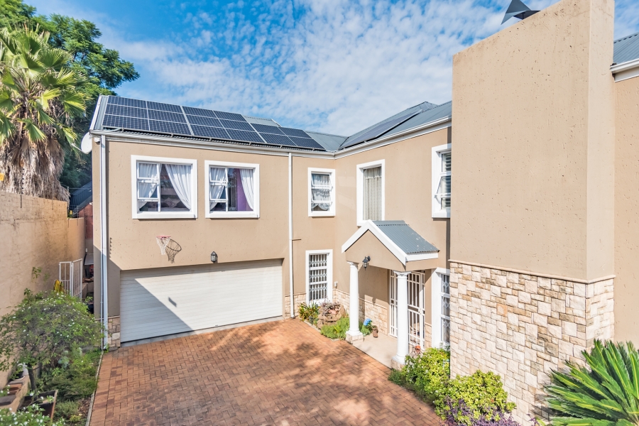 4 Bedroom Property for Sale in Ferndale Gauteng