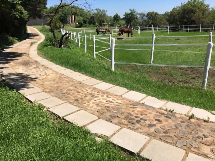 3 Bedroom Property for Sale in Doornrandje Gauteng