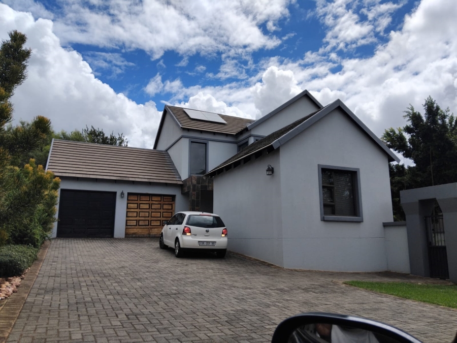 4 Bedroom Property for Sale in Featherview Estate Gauteng