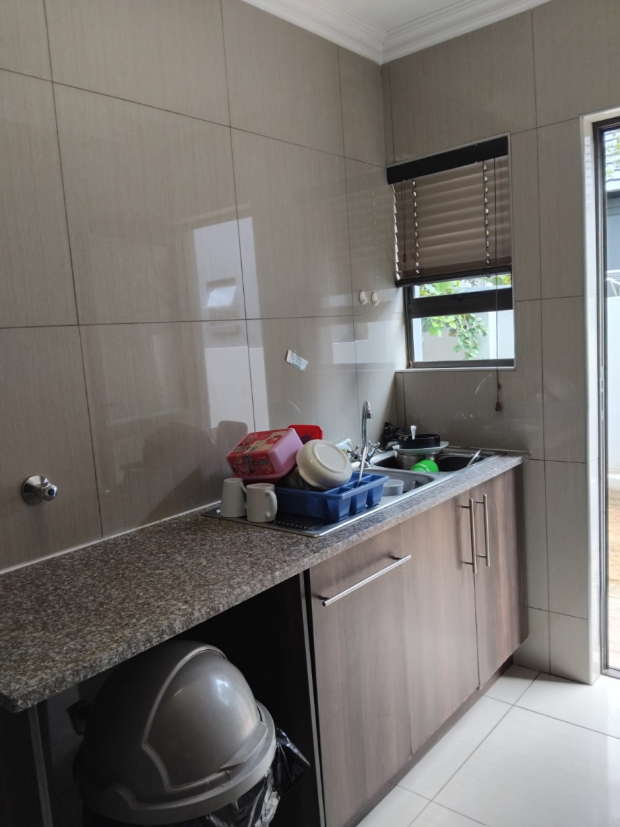 4 Bedroom Property for Sale in Featherview Estate Gauteng