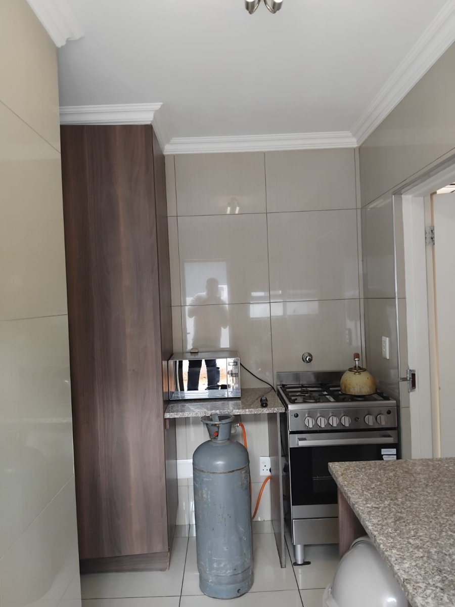 4 Bedroom Property for Sale in Featherview Estate Gauteng