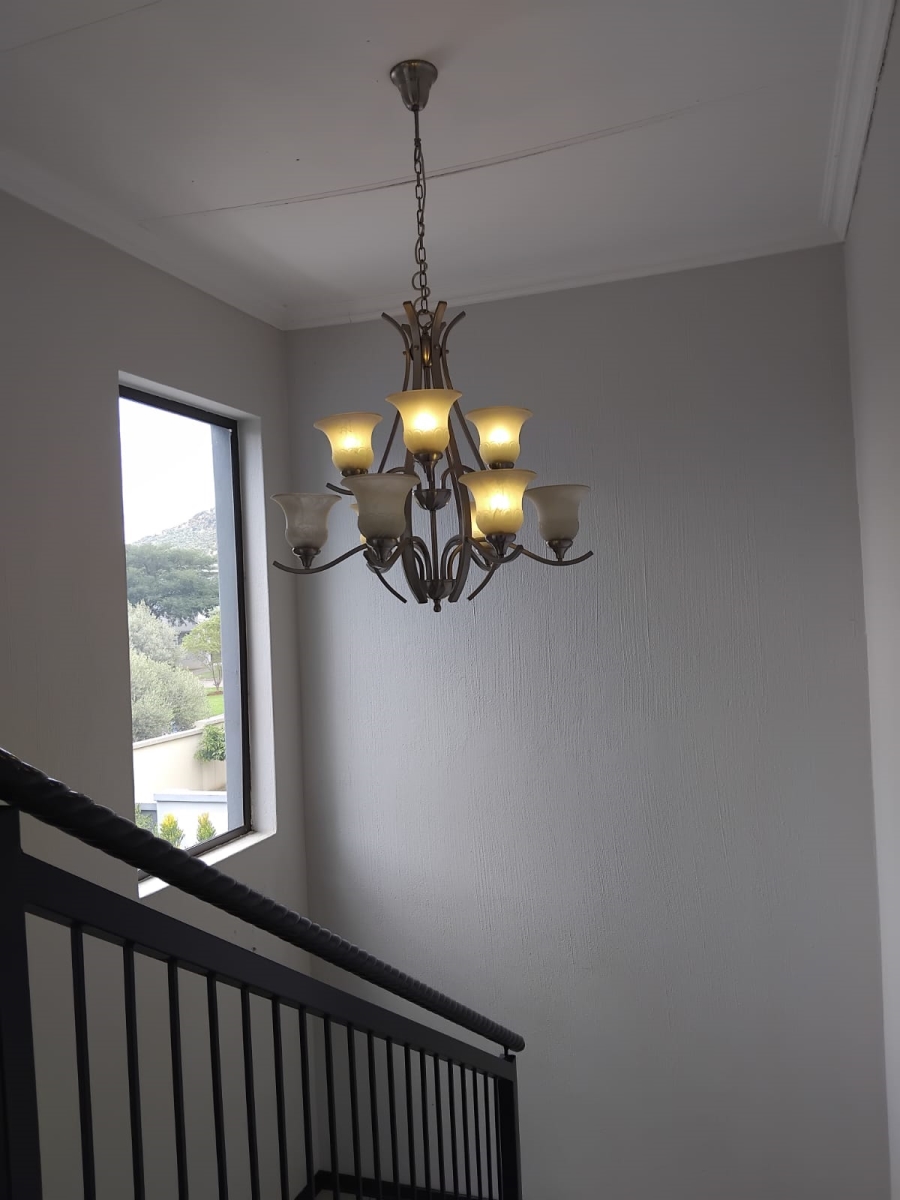 4 Bedroom Property for Sale in Featherview Estate Gauteng