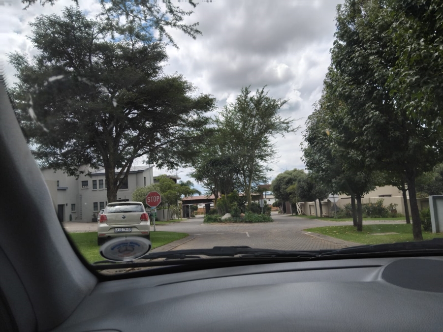 4 Bedroom Property for Sale in Featherview Estate Gauteng