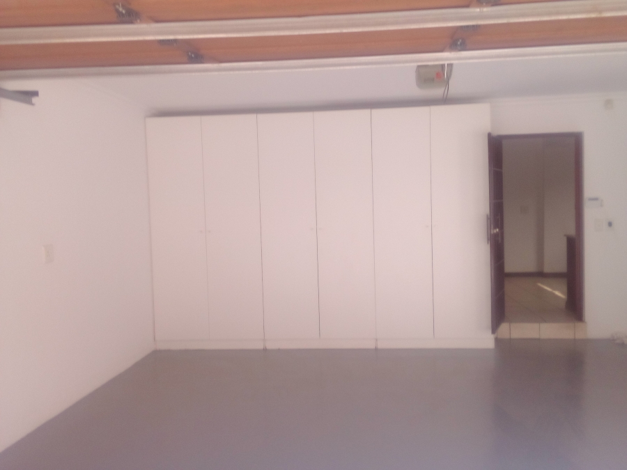 3 Bedroom Property for Sale in Sunset Acres Gauteng