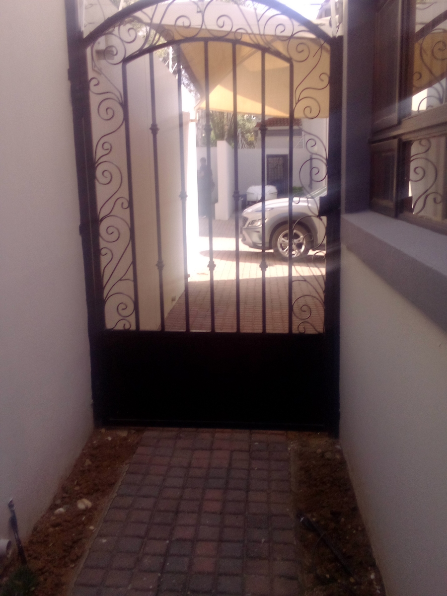 3 Bedroom Property for Sale in Sunset Acres Gauteng
