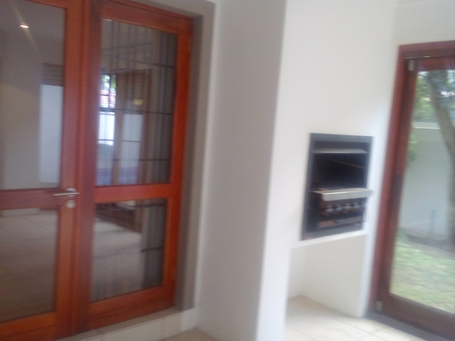 3 Bedroom Property for Sale in Sunset Acres Gauteng