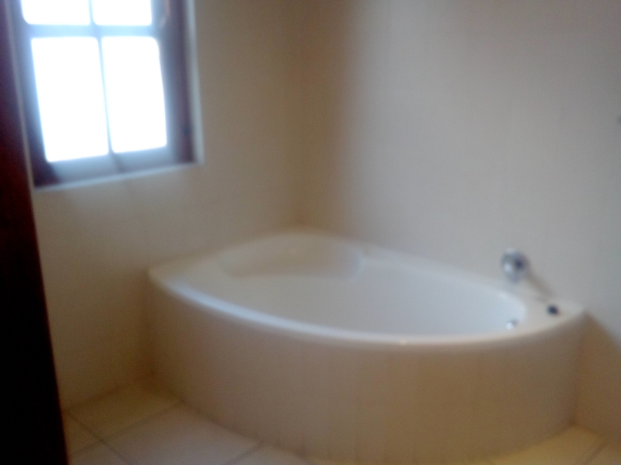 3 Bedroom Property for Sale in Sunset Acres Gauteng