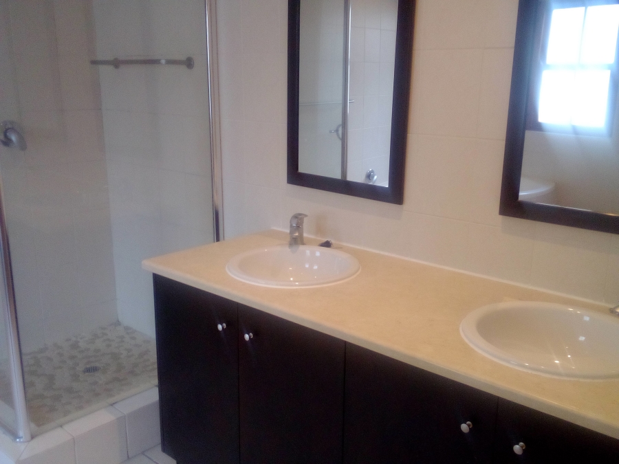 3 Bedroom Property for Sale in Sunset Acres Gauteng