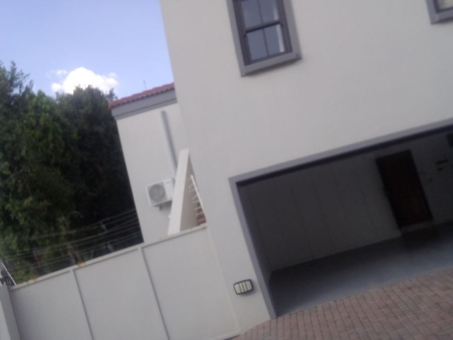 3 Bedroom Property for Sale in Sunset Acres Gauteng