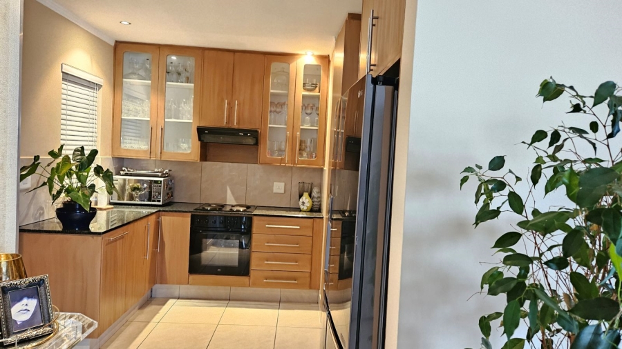 2 Bedroom Property for Sale in Sandton Central Gauteng