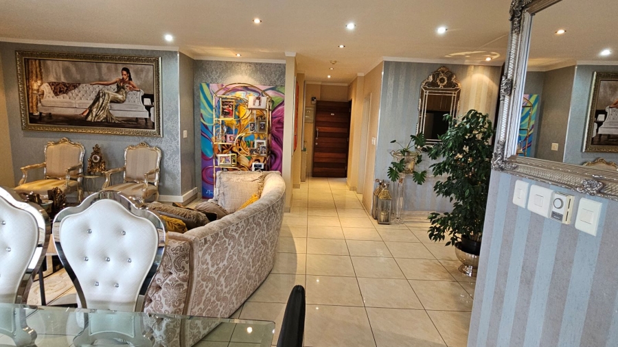 2 Bedroom Property for Sale in Sandton Central Gauteng