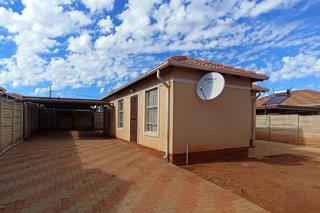 3 Bedroom Property for Sale in Rosslyn Gauteng