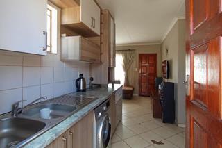 3 Bedroom Property for Sale in Rosslyn Gauteng