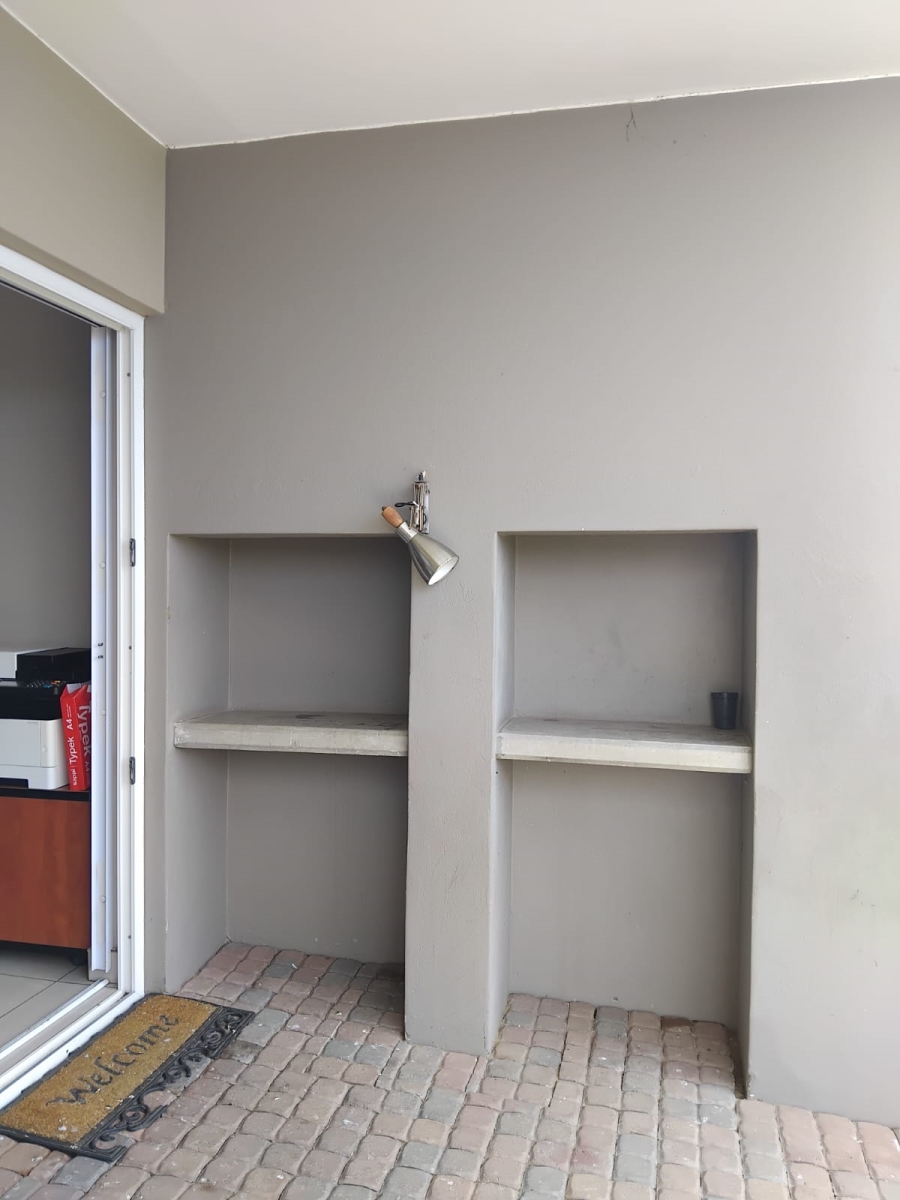 2 Bedroom Property for Sale in Northgate Gauteng