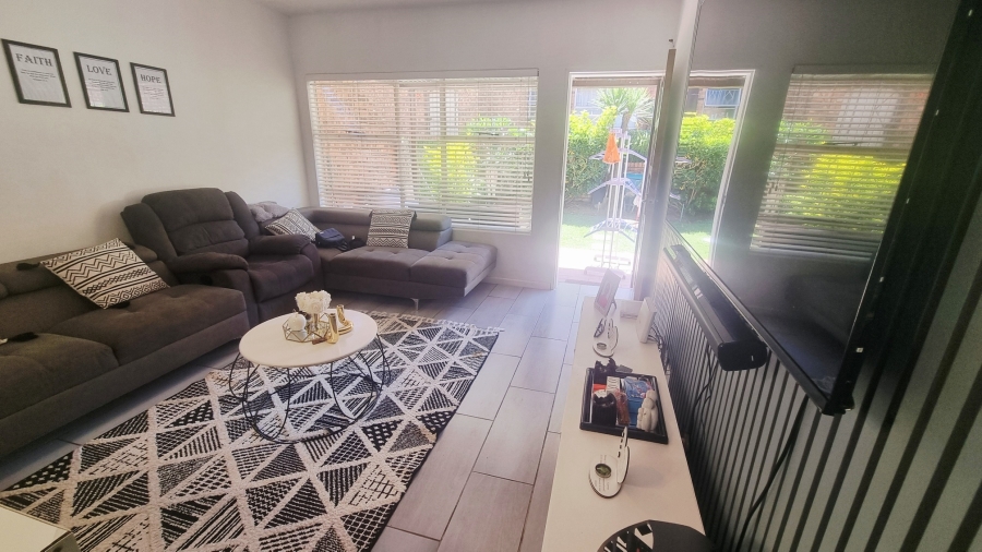 2 Bedroom Property for Sale in Vorna Valley Gauteng