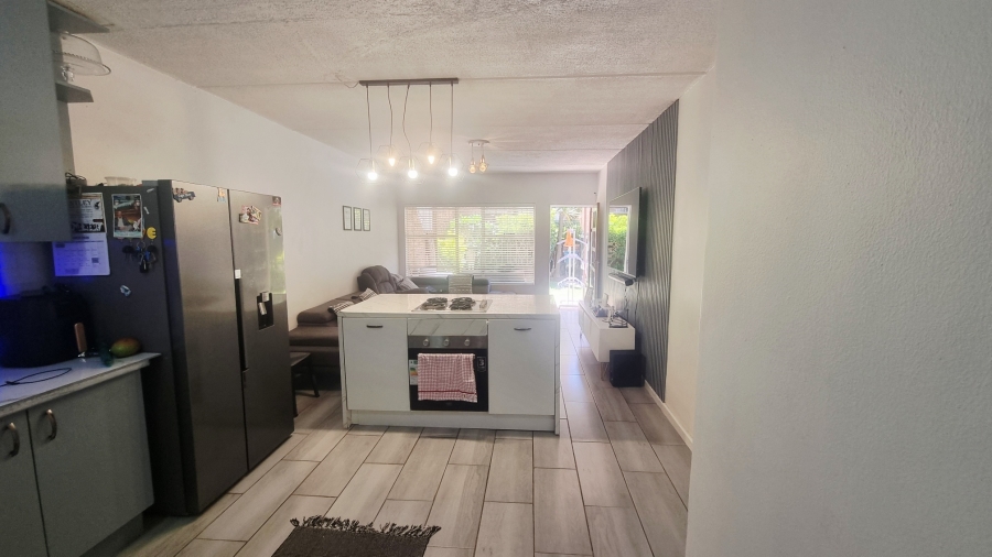 2 Bedroom Property for Sale in Vorna Valley Gauteng